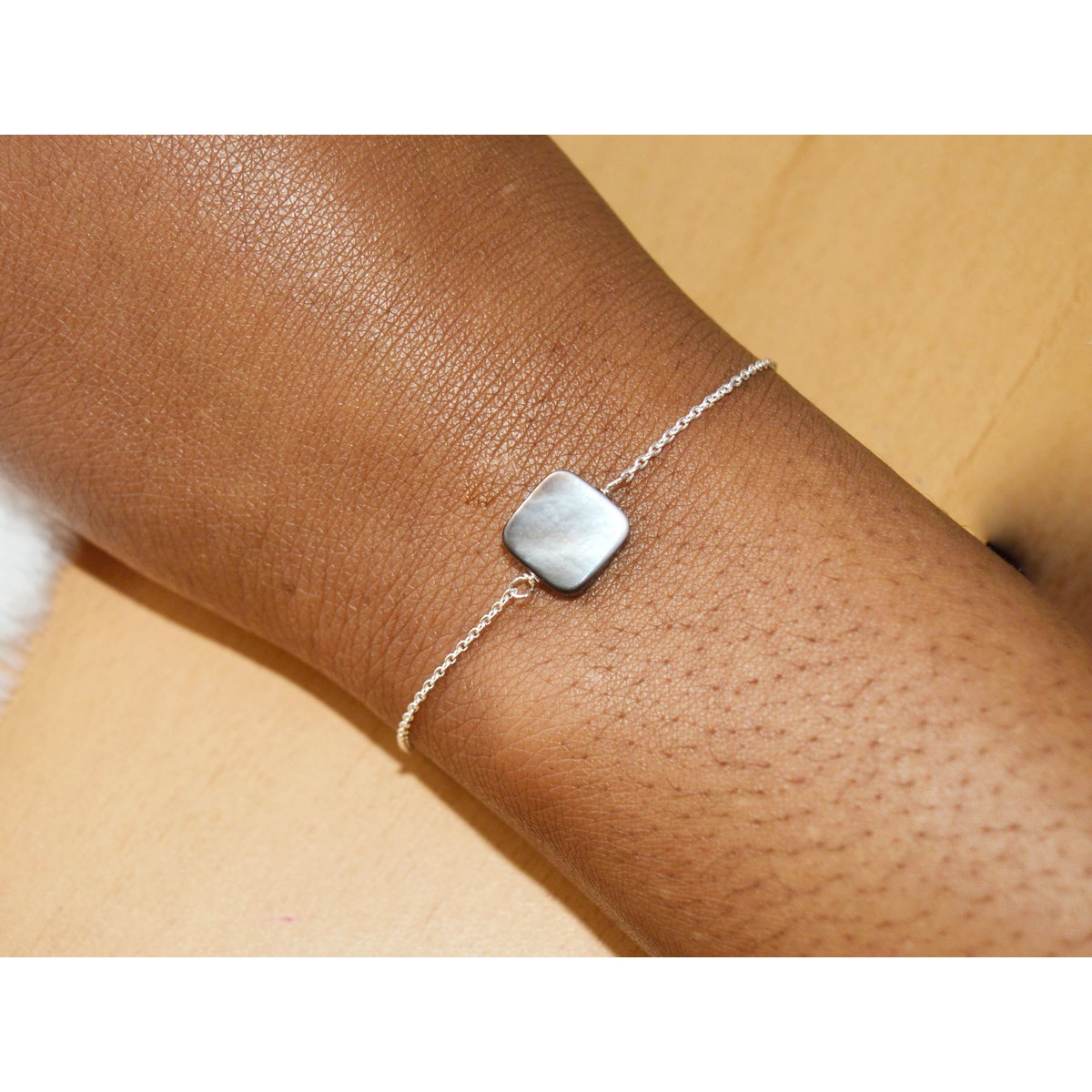 Bracelet chaînette & perle nacre noire en argent 925