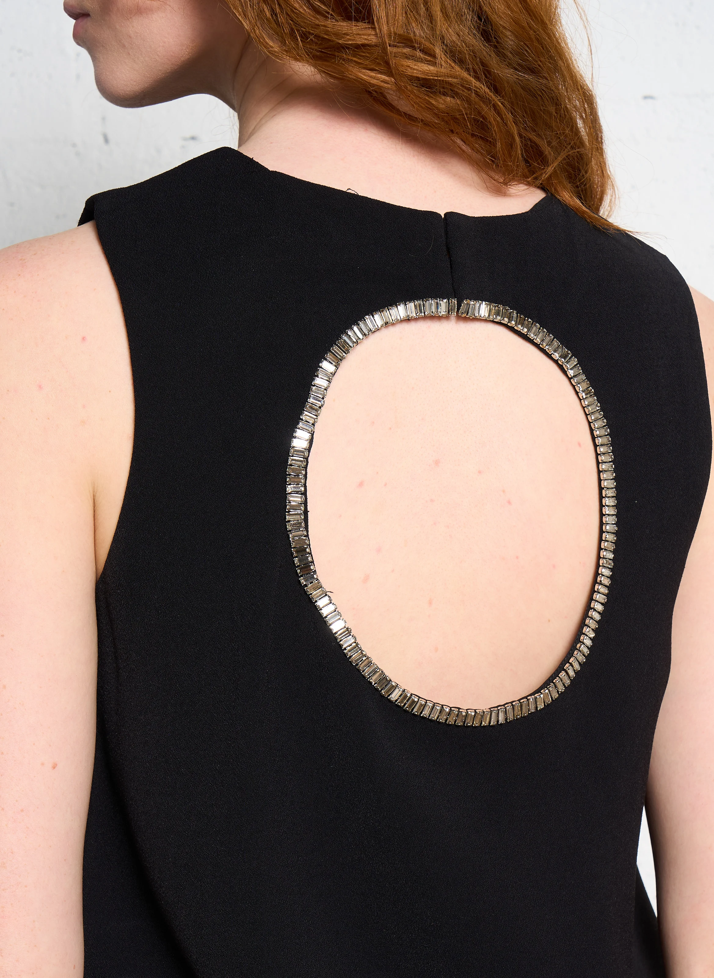 Robe courte col rond| Noir