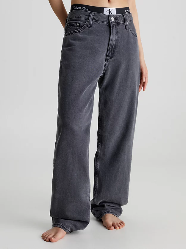 Calça jeans reta dos anos 90
