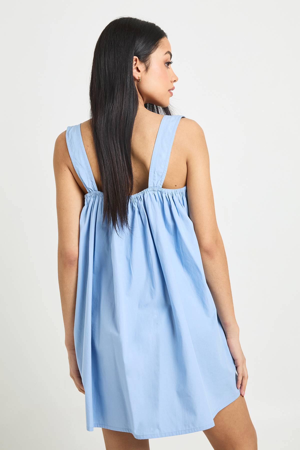 boohoo Robe Smock Mini À Détail Nœud Devant