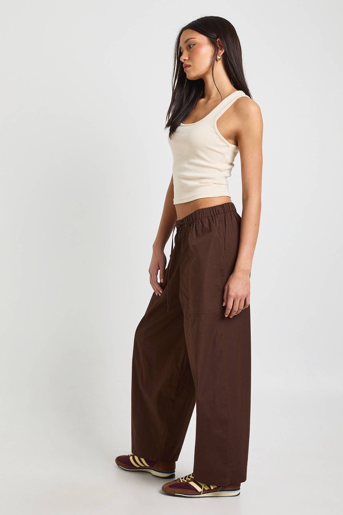 boohoo Pantalon En Popeline À Jambes Tonneau Avec Cordon De Serrage
