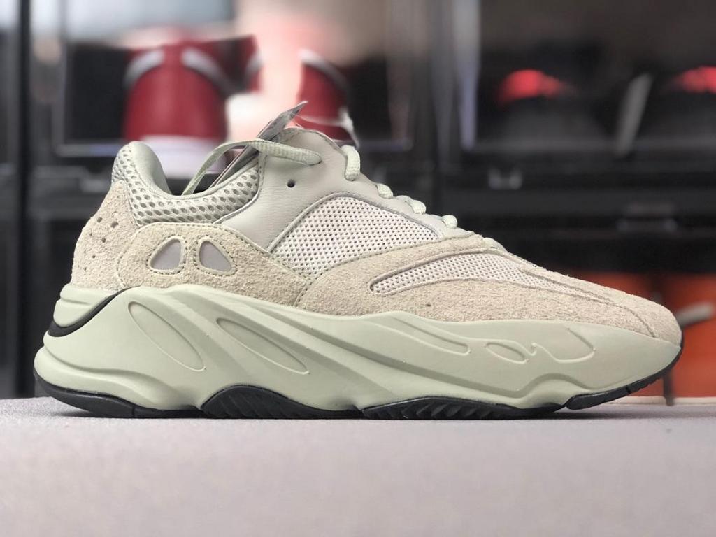 Adidas Yeezy Boost 700 Salt