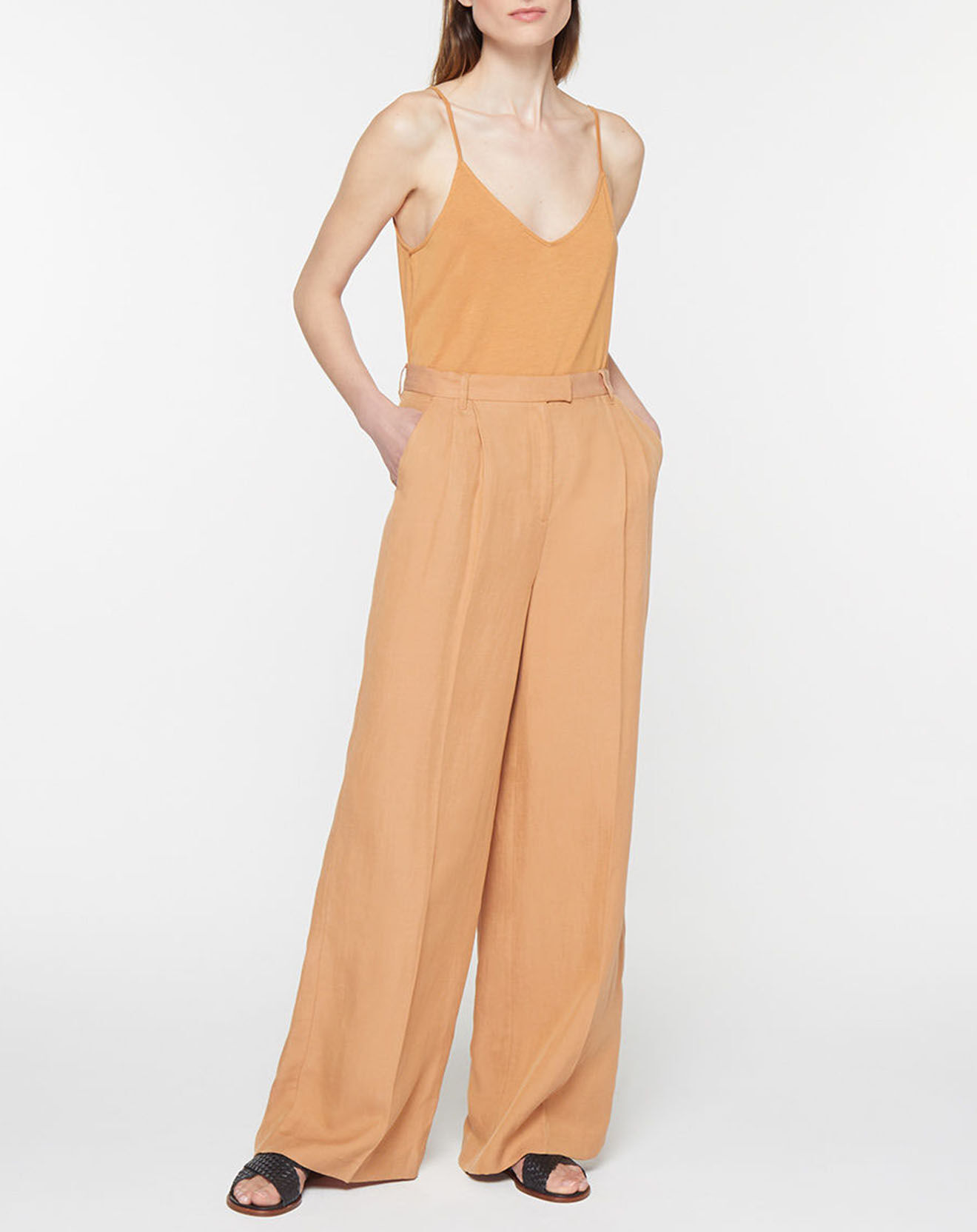 Galeries Lafayette Pantalon droit et fluide à teneur en Lin Ludwig camel