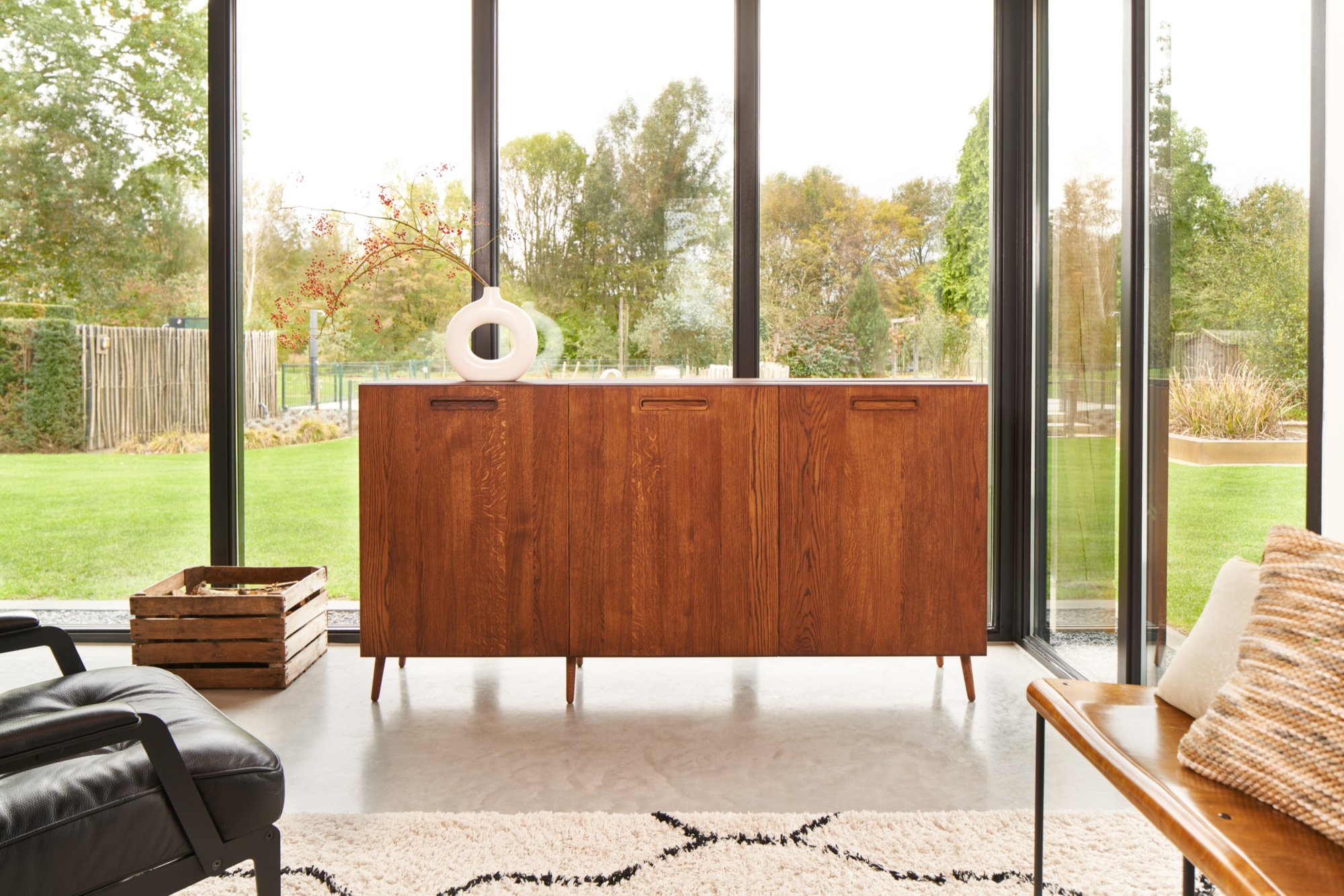 TV lift meubel Scandinavian 55 inch 3 deurs