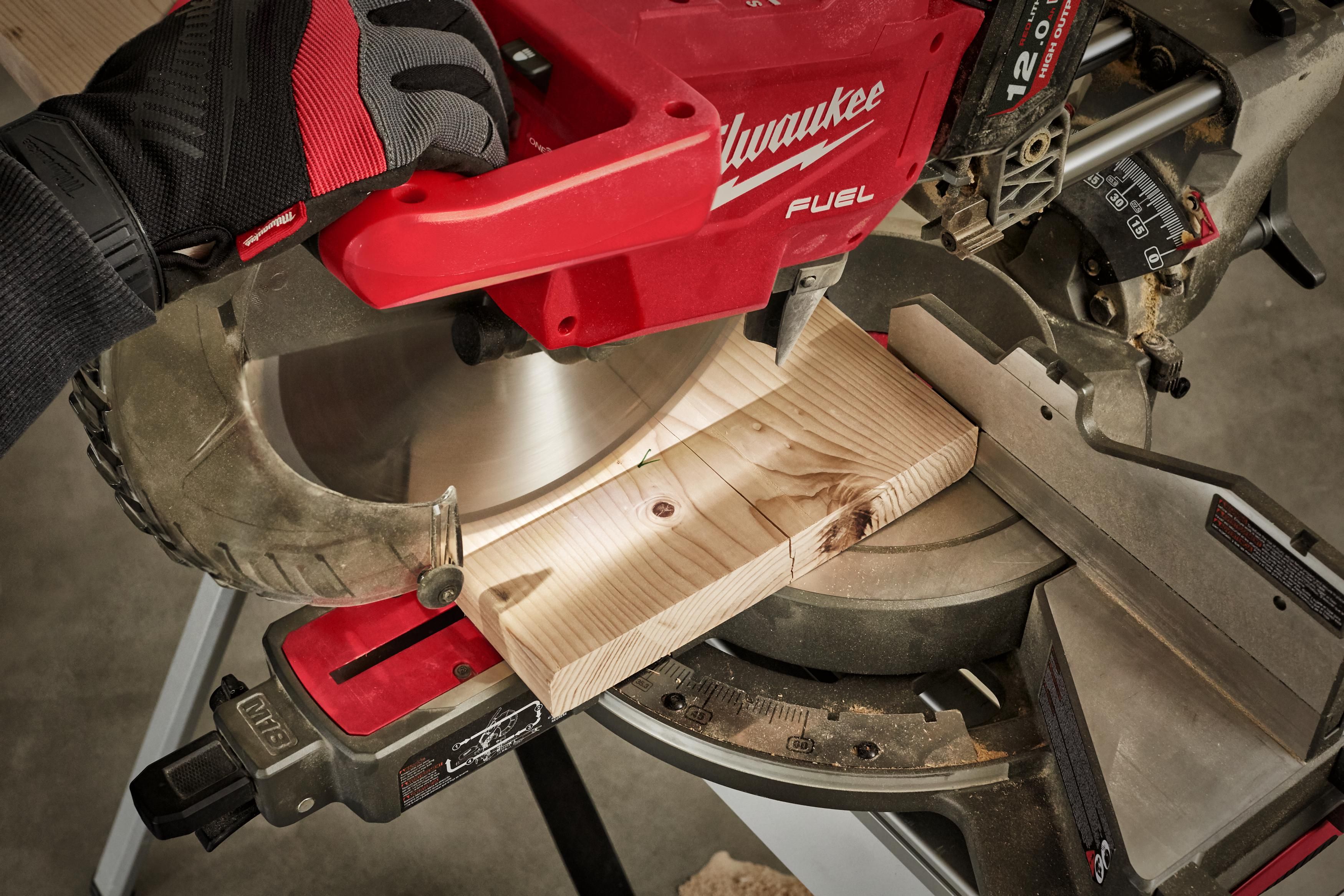 Milwaukee M18 FUEL™ FMS305-0 ONE-KEY™ Accu afkortzaag 305mm 18V Basic Body - 4933471205