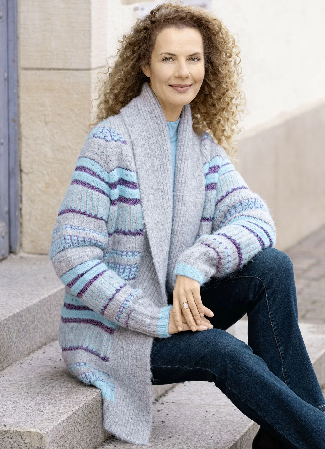 Strickjacke in Grobstrick