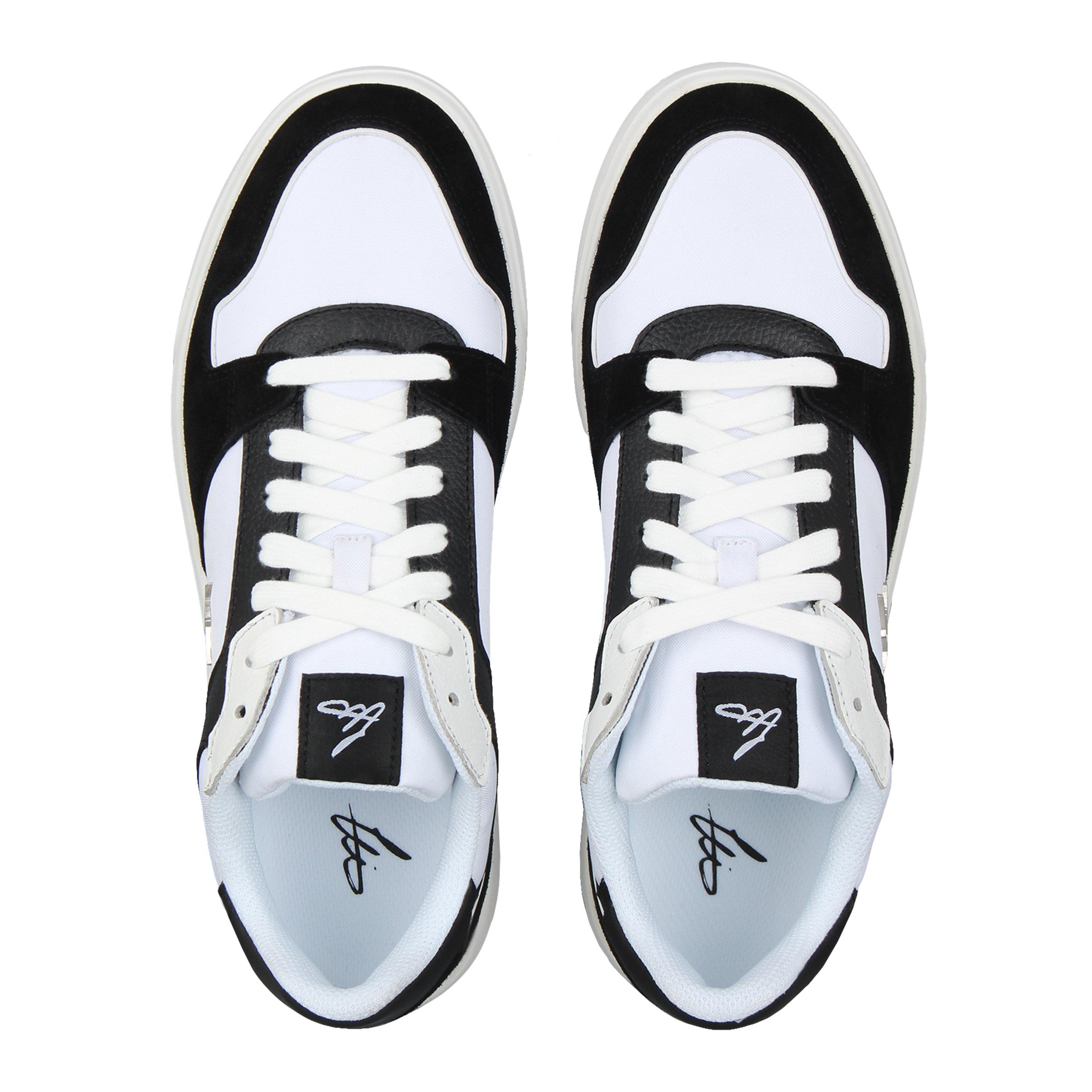 Loyalti T Clip Set Lace Up Sneakers