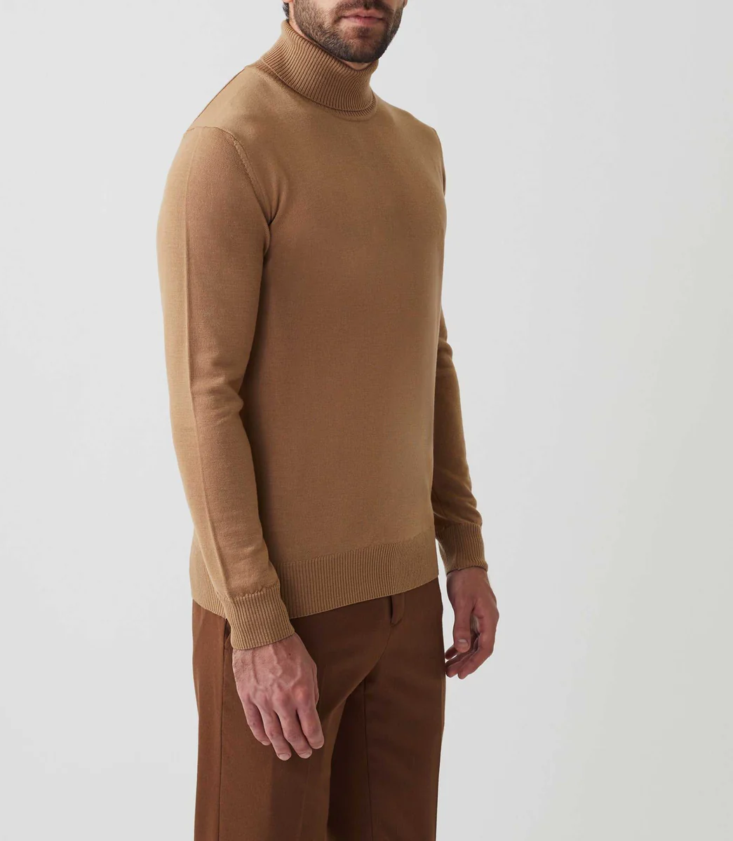 Pull col roulé camel 