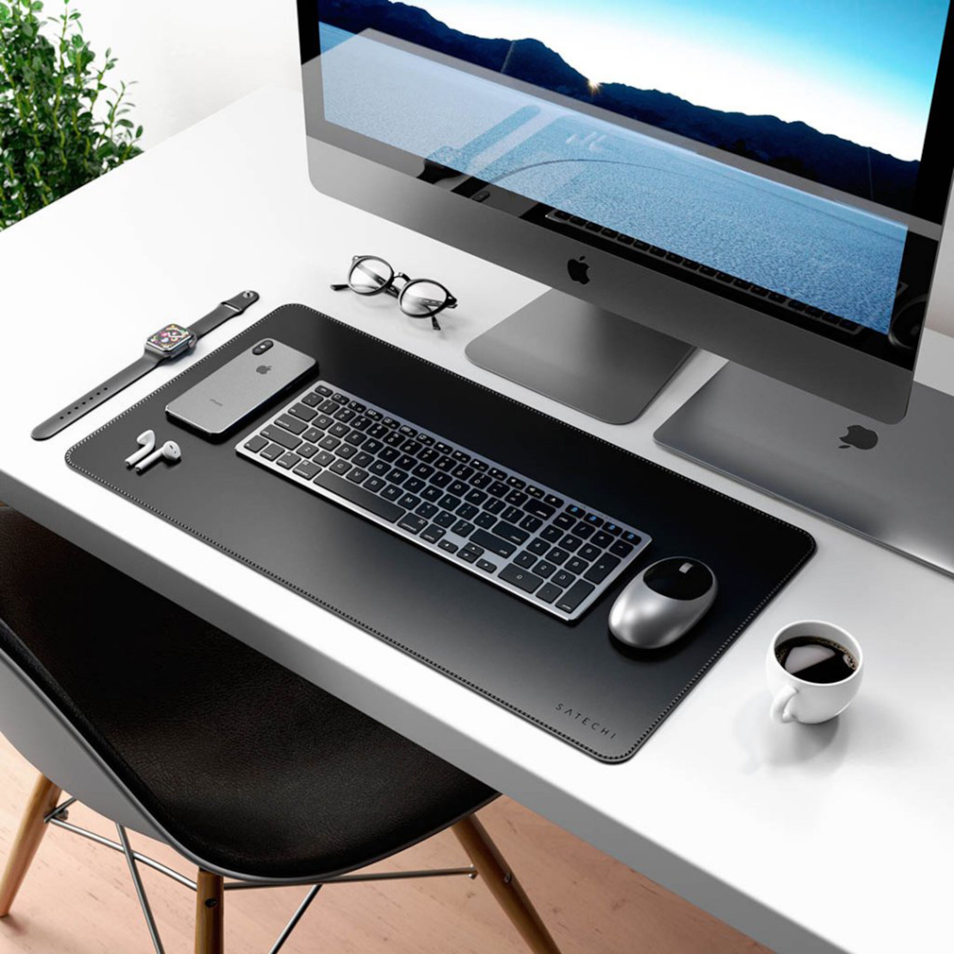 Satechi Eco-Leather Deskmate Skrivbordsunderlag Svart