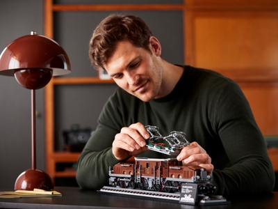 LEGO Krokodil Locomotief (10277)