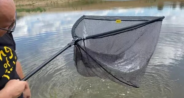 Épuisette carpe caoutchoutée Fencl Carp Premium 42