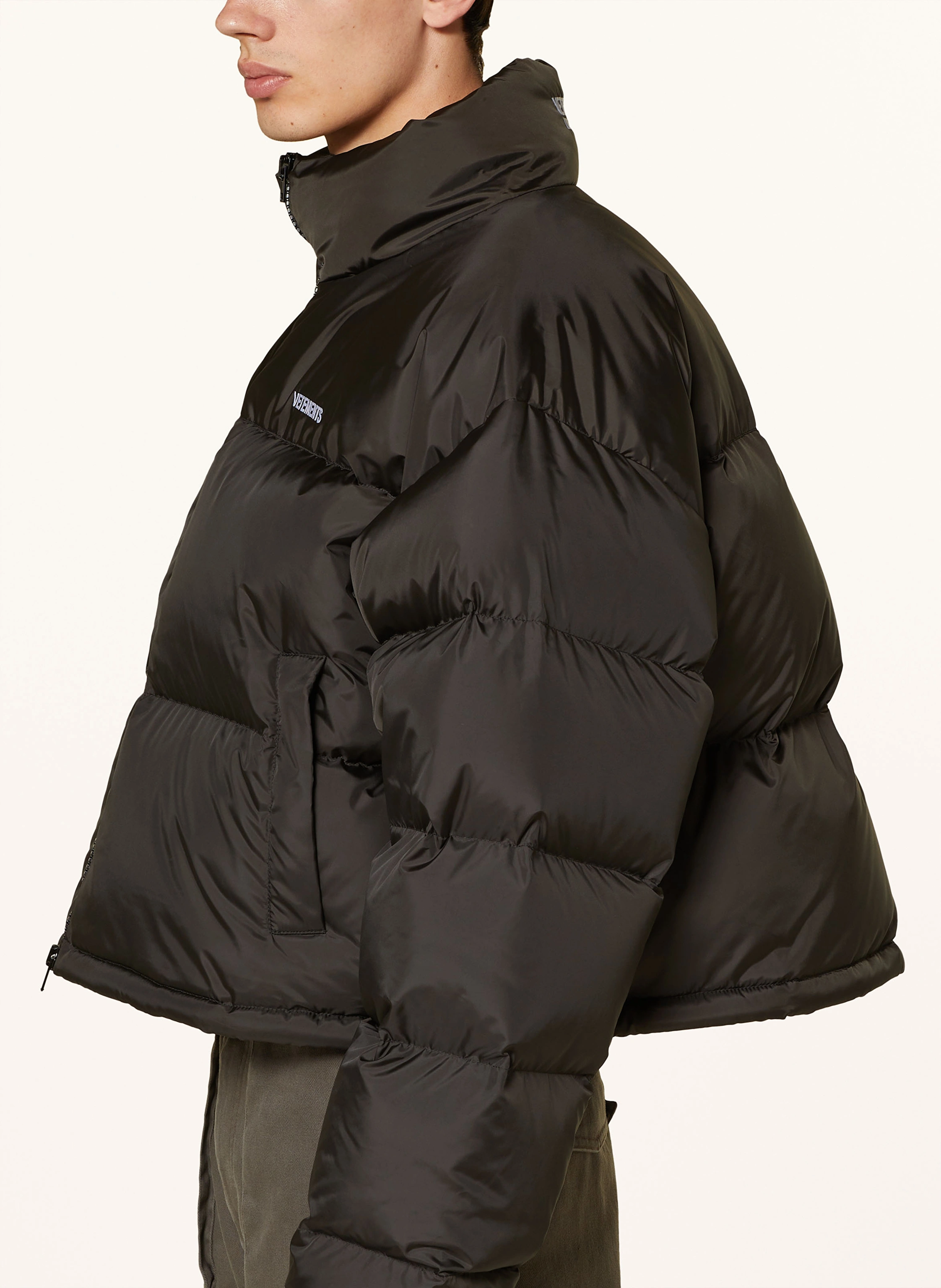 VETEMENTS Daunenjacke