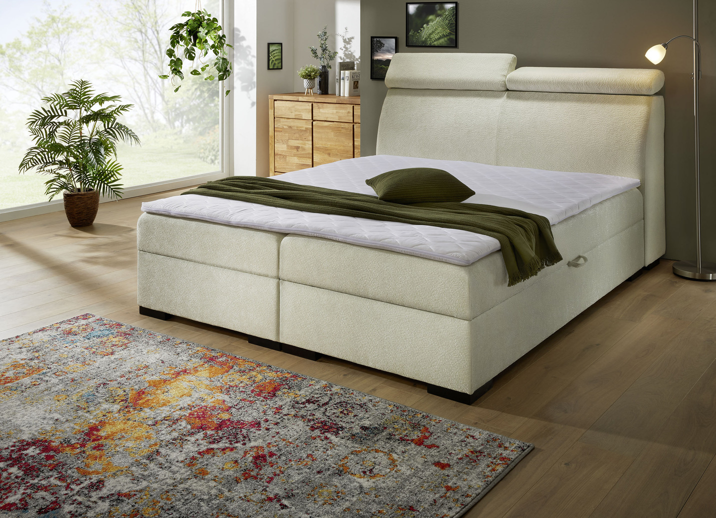 Boxspringbett auf hochwertigem Echtholzgestell