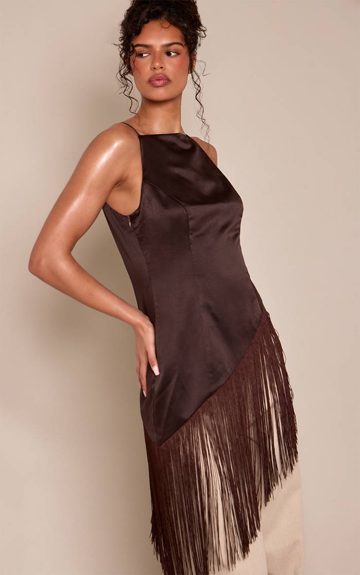 Chocolat Top Asymétrique En Satin À Ourlet À Pompons