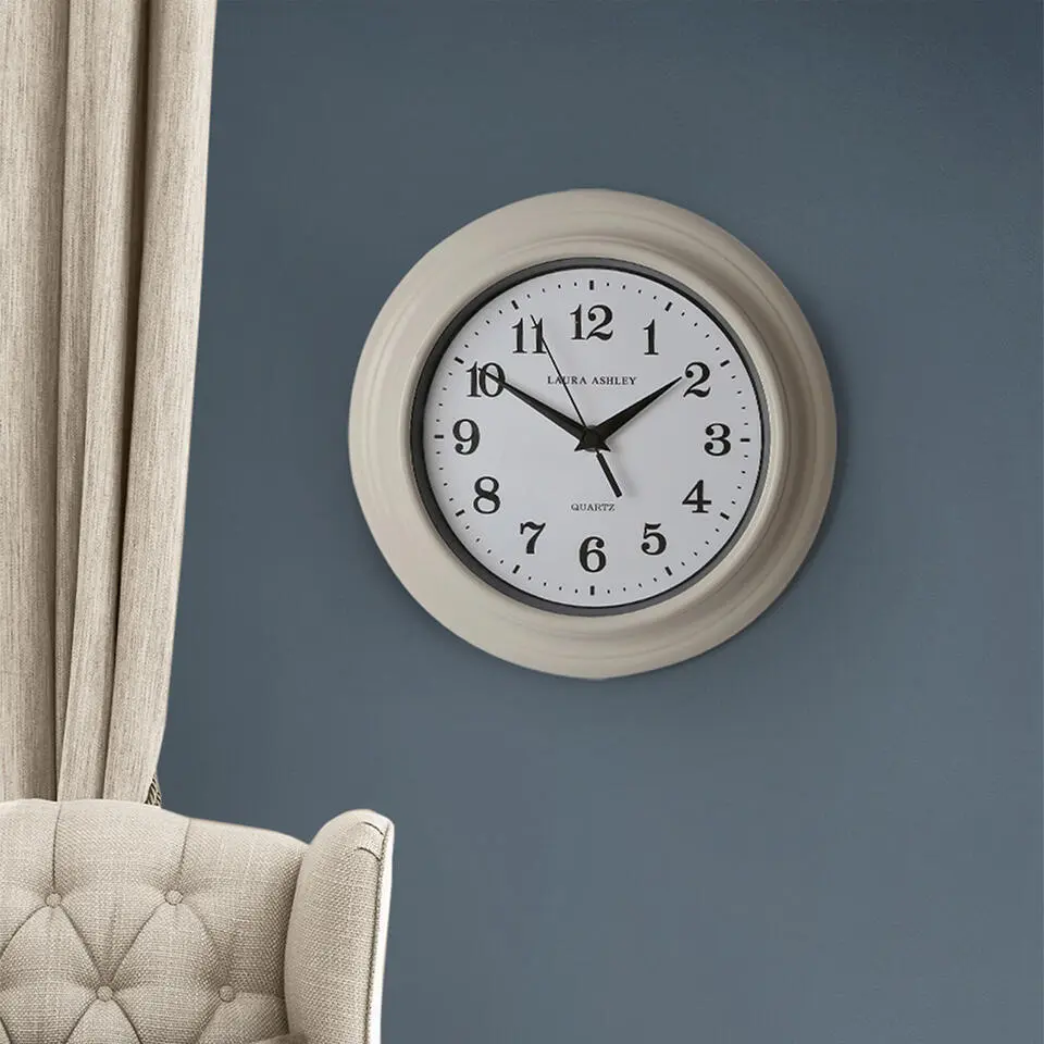 Laura Ashley Newgale Klok - Cijfers - 26x26cm - Beige