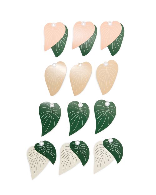 12 étiquettes cadeaux en carton 9cm feuilles