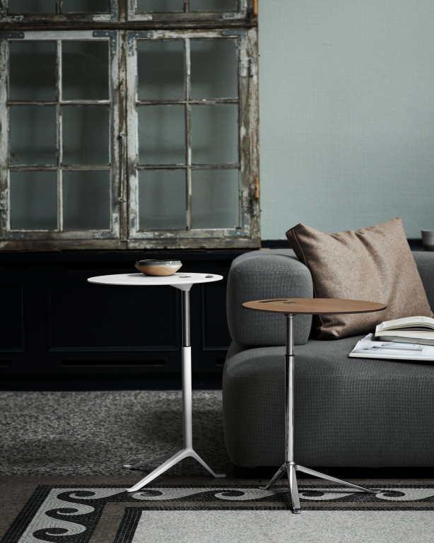 Fritz Hansen Little Friend verstelbare bijzettafel met laminaat tafelblad wit 45