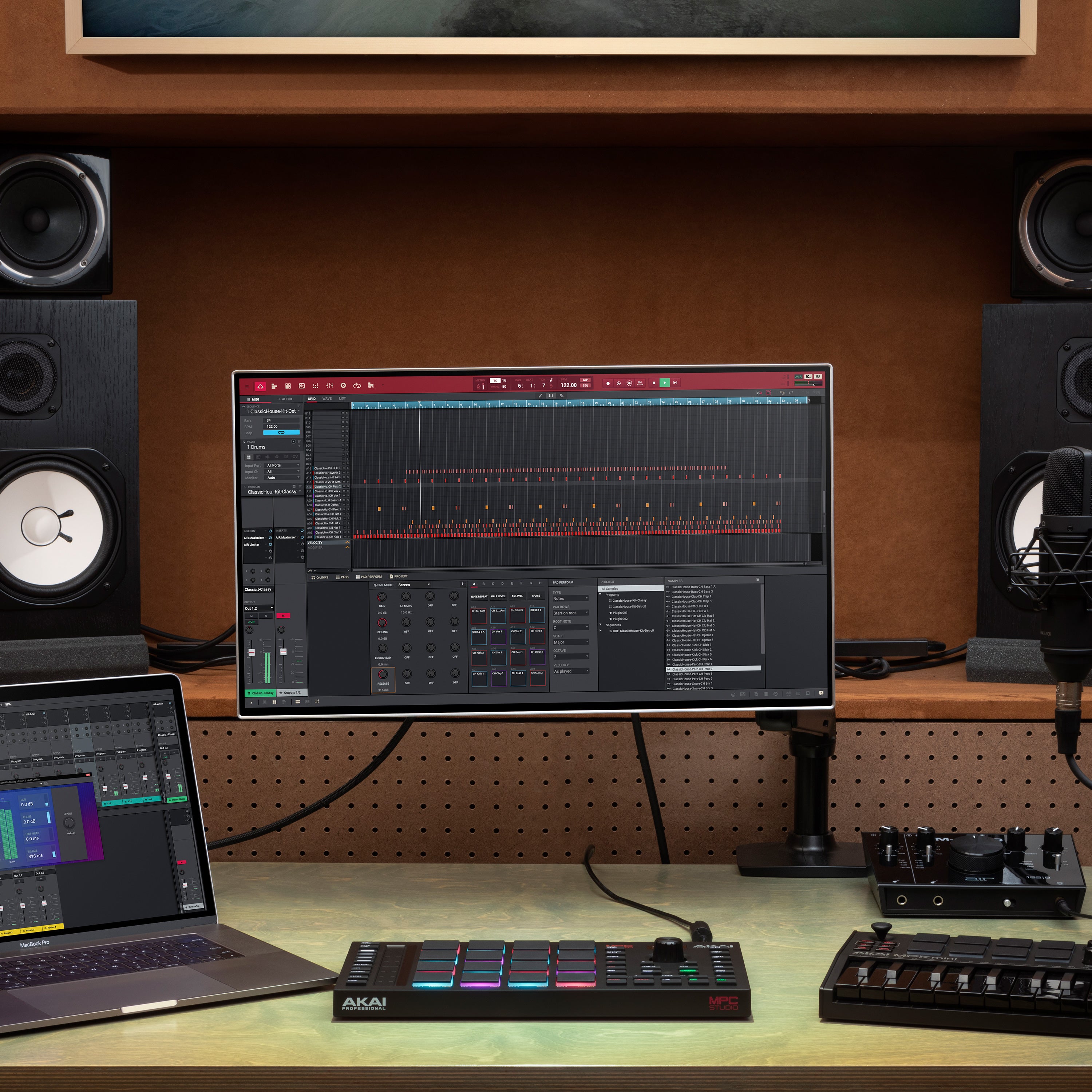 Akai Professional MPC Studio Music Production Controller