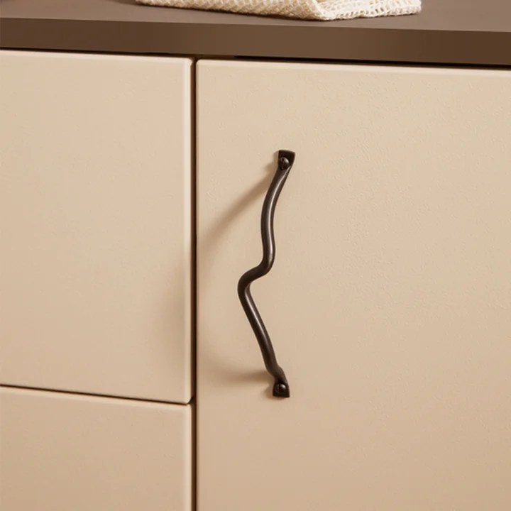 Ferm Living - Curvature Griff, schwarz