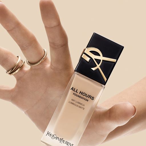 Yves Saint Laurent All Hours Foundation, MW2