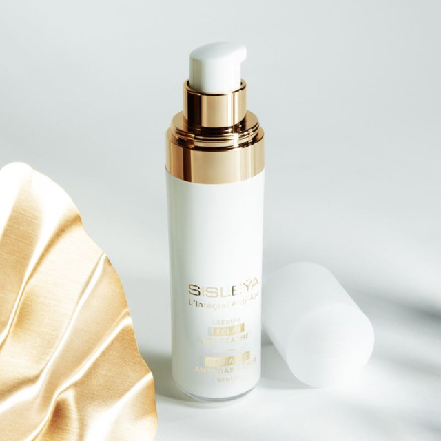Sisleÿa l'intégral anti-âge Sérum éclat SISLEY