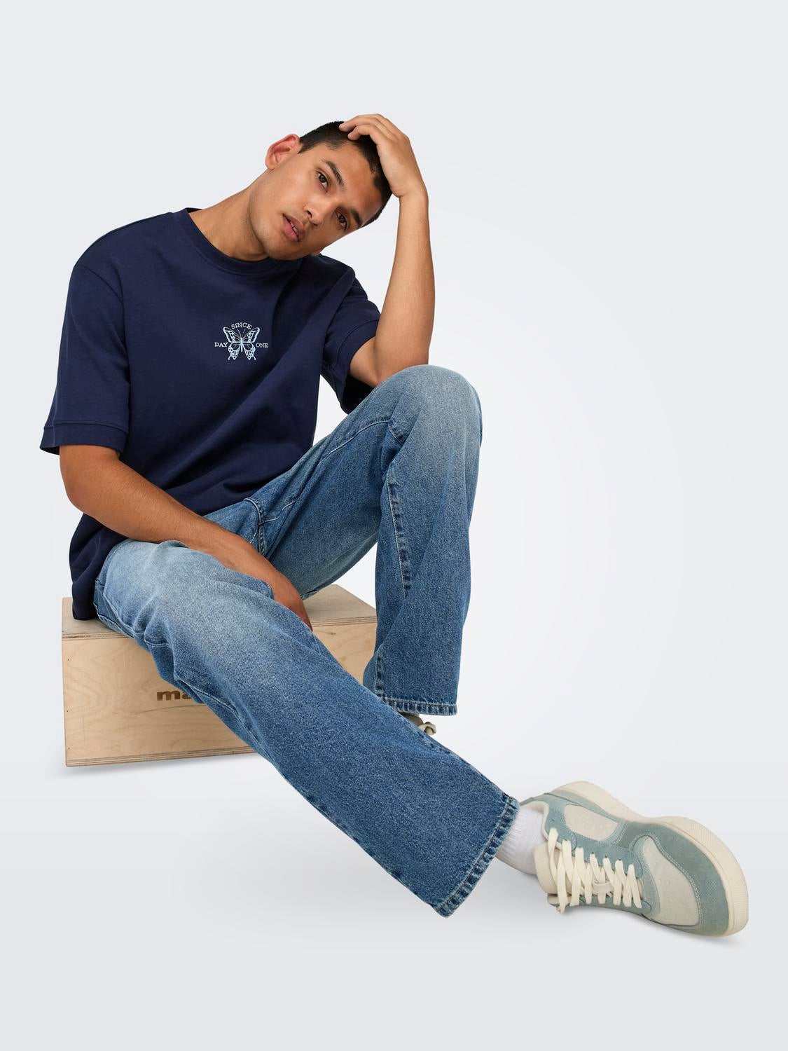 ONSEDGE Mittlere Taille Gerade geschnitten Jeans Medium Blue Denim