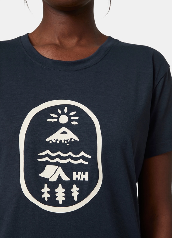 Helly Hansen Skog Recycled Graphic t-shirt, dame<br>Solbeskyttende UV-faktor 40+