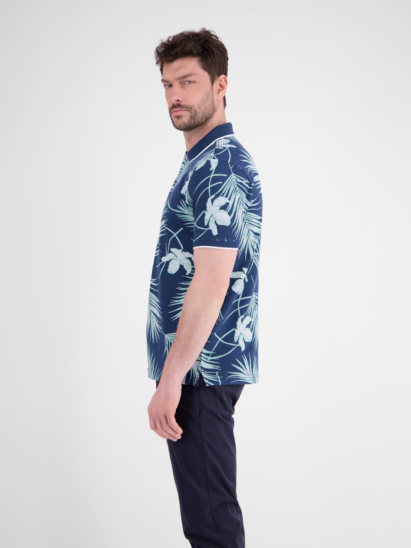 Modisches Poloshirt, sommerlich gemustert