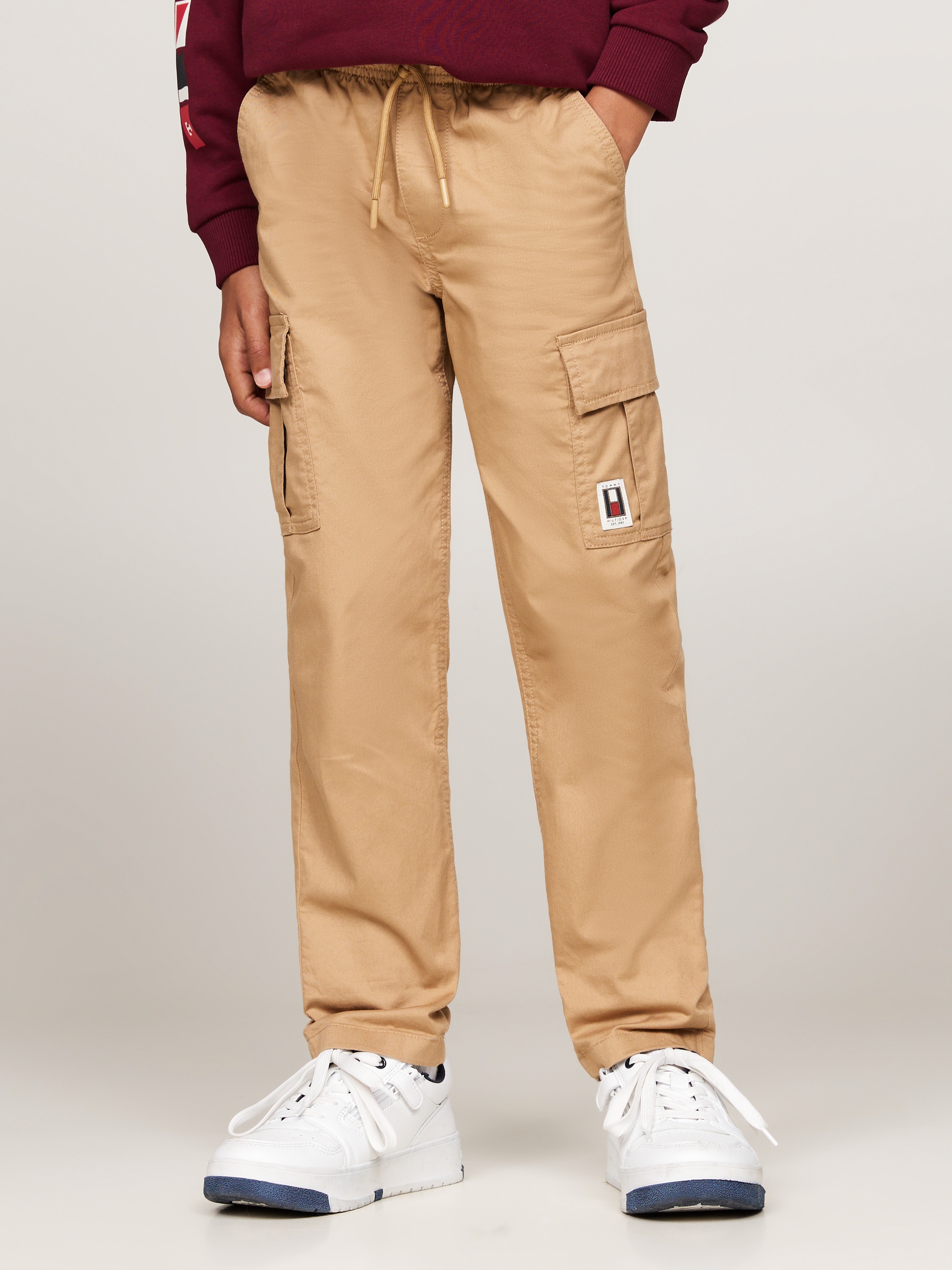 Tommy Hilfiger Cargohose »CARGO PULL ON COTTON PANTS«  mit Logo-Badge, im Cargo-Stil