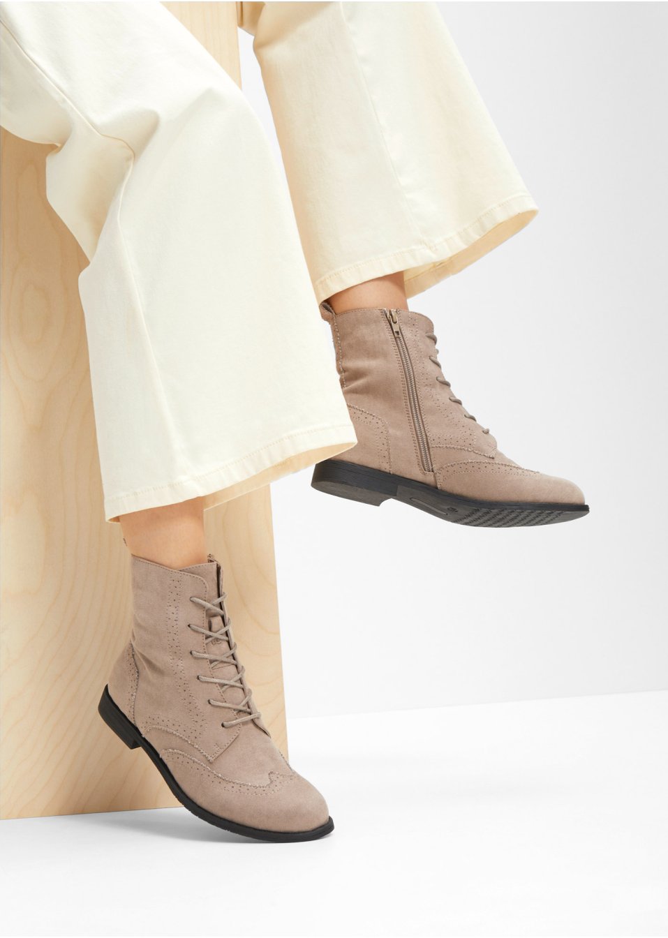 Boots à lacets