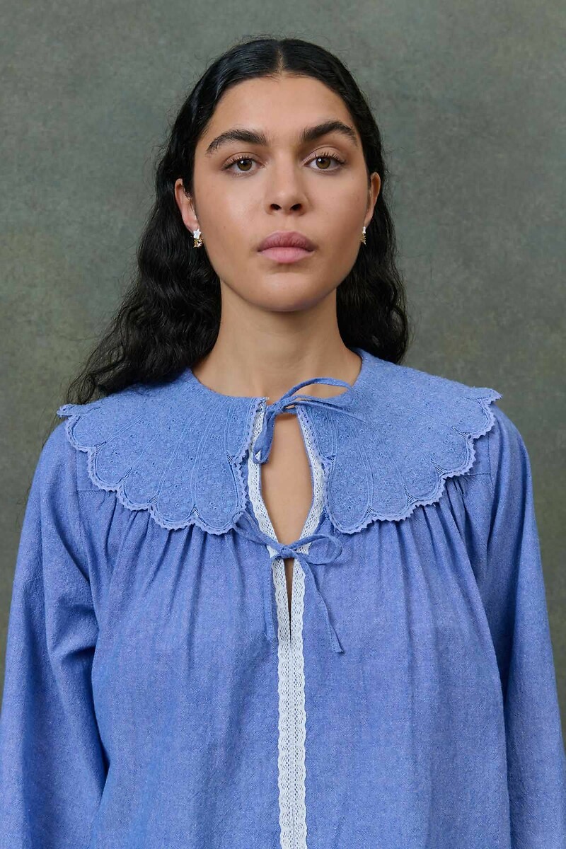 LOUISE MISHA<br>Blusa com gola Claudine, HYACIA