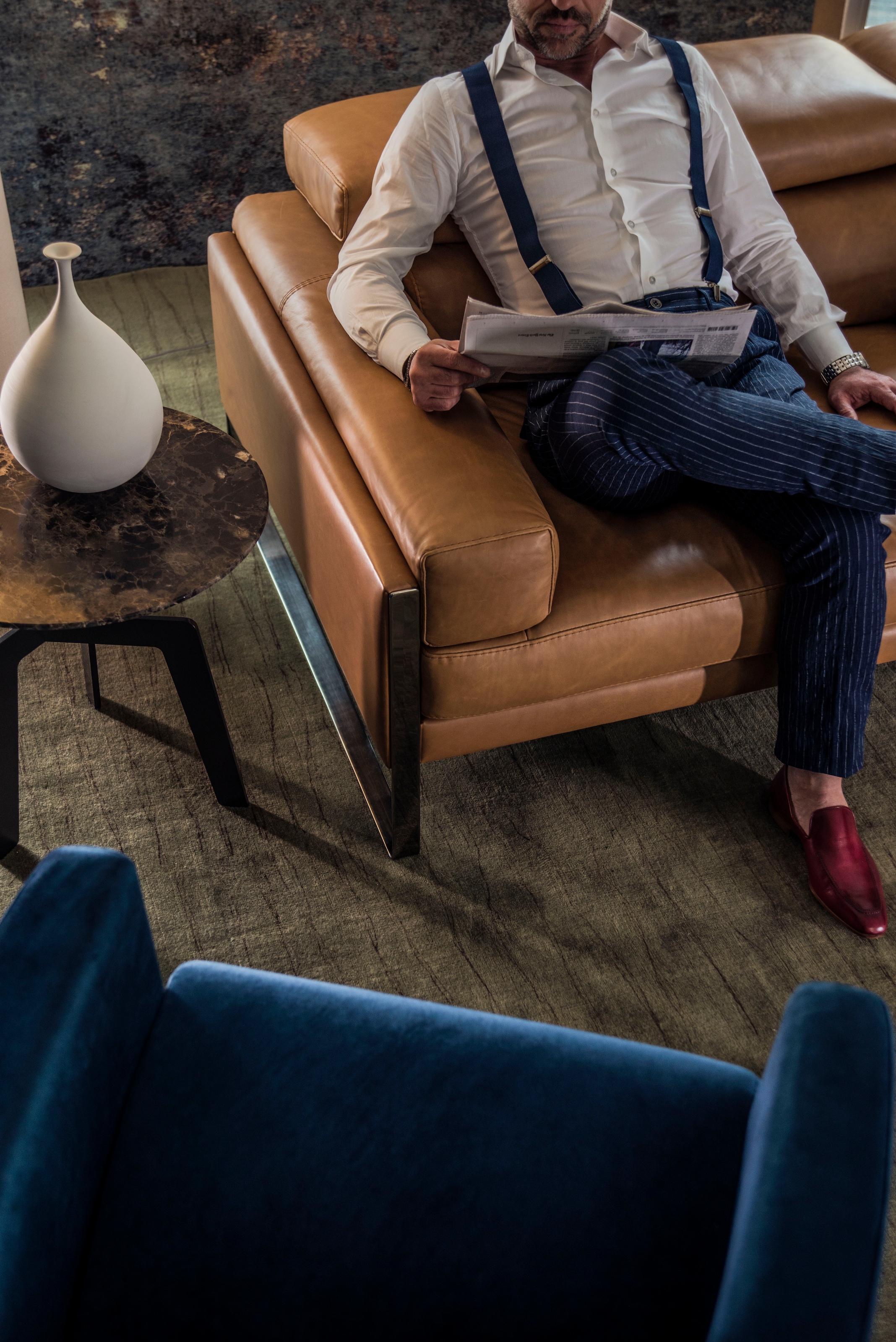 CALIA ITALIA 2,5-Sitzer »Romeo, Designsofa der Extraklasse mit tollem Sitzkomfort« Designkufenfuss und hochwertigem Lederbezug