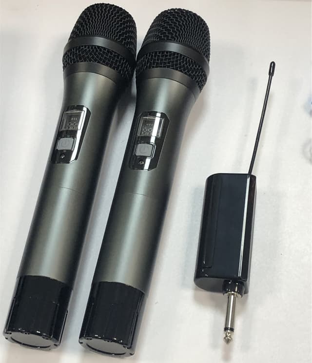 2 trådløse mikrofoner Bluetooth Reverb med Android port kabel Sort
