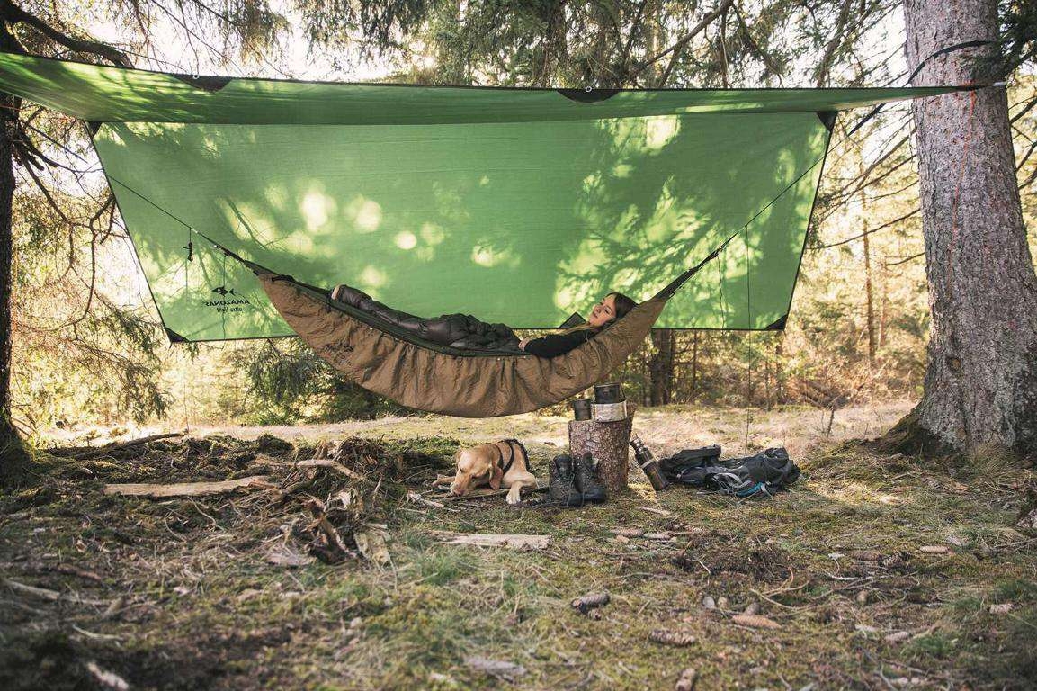 Amazonas 2in1 Hängematte Underquilt-Poncho braun