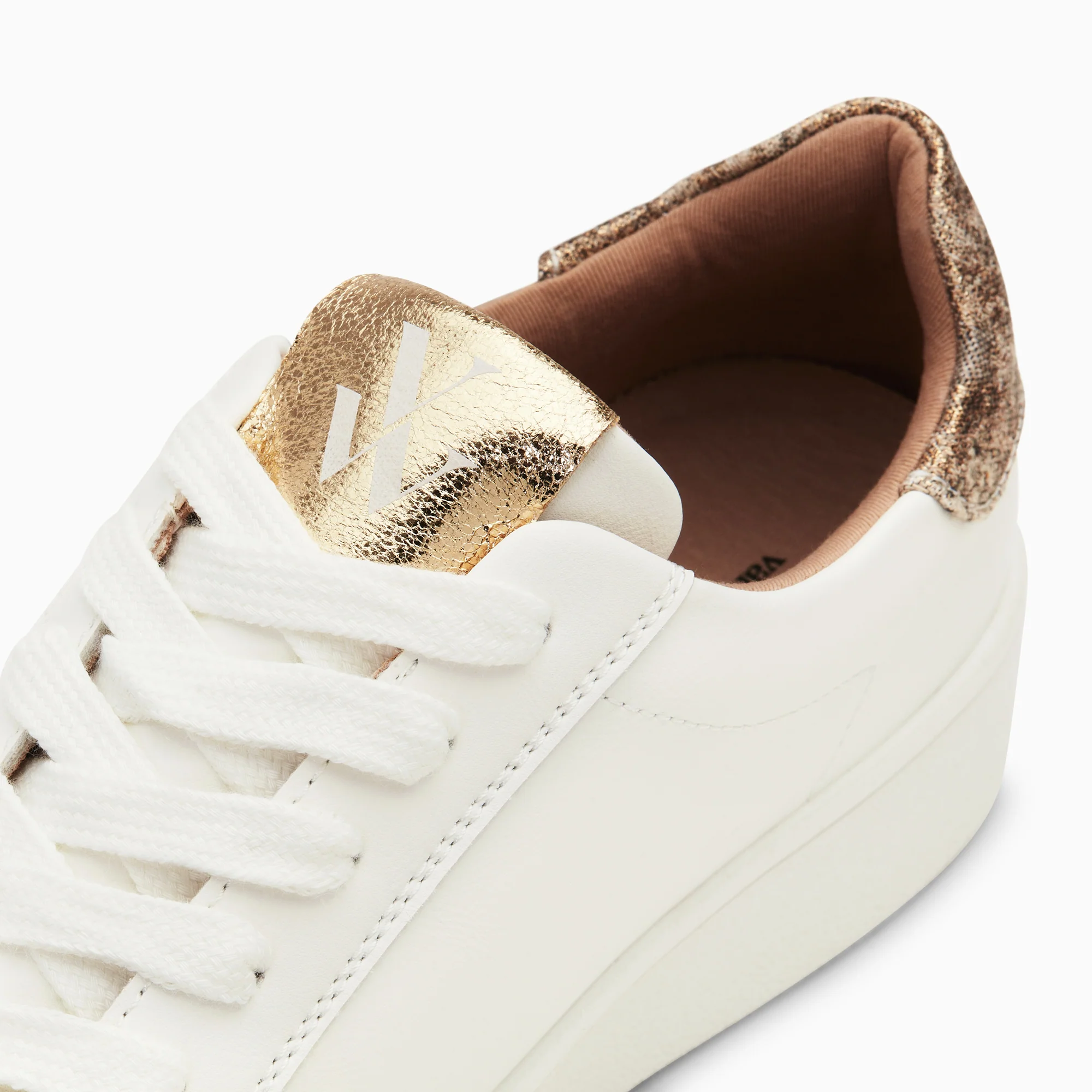 Sneakers-Baskets éclair Joy blanc et or à lacets
