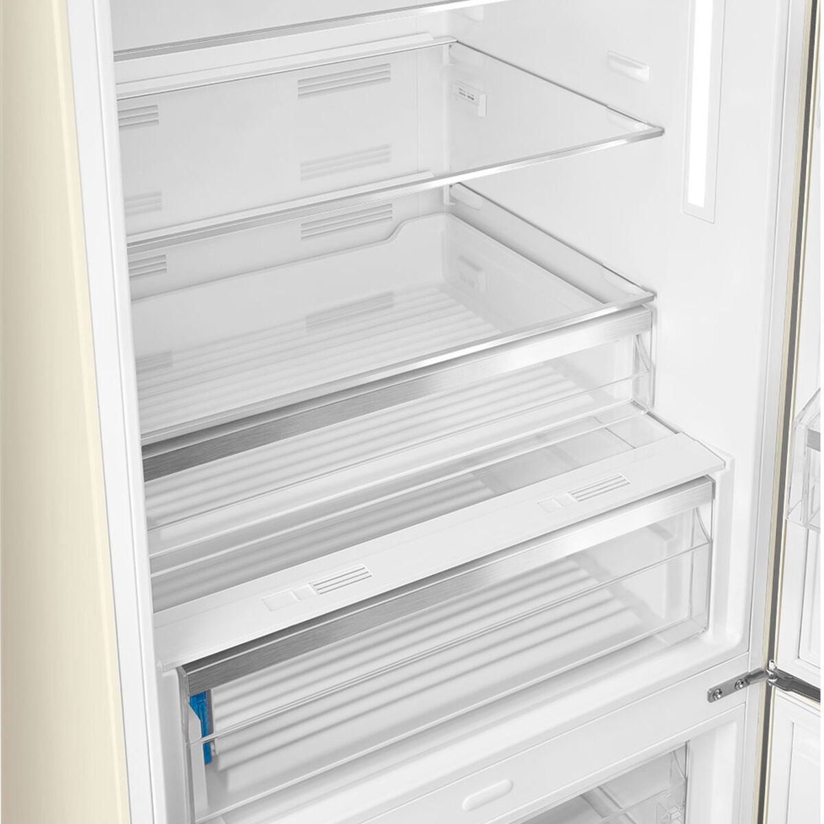 Smeg FAB38RCR6 Kombiskap høyrehengslet 70 cm, creme