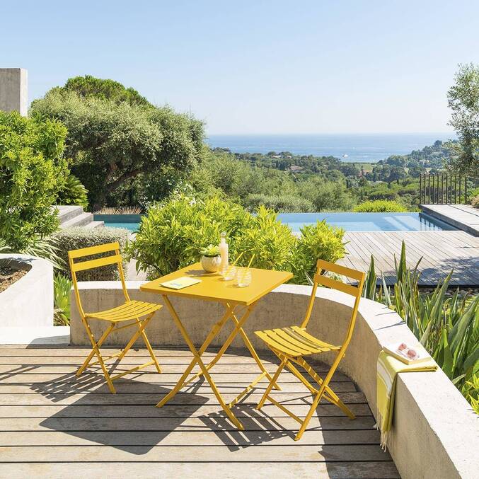 Ensemble table de jardin pliante carrée + 2 chaises GREENSBORO Jaune moutarde
