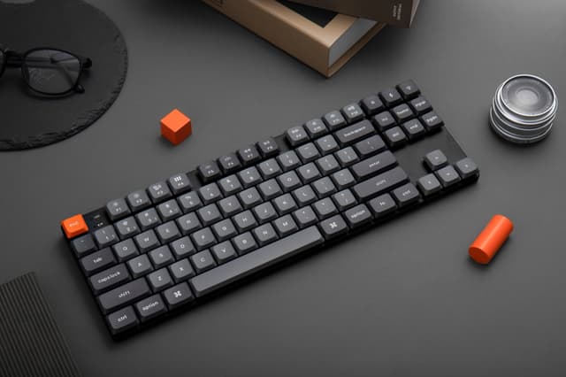 Keychron K1 Max gaming tastatur (Gateron, Low Profile, Brune Switches)