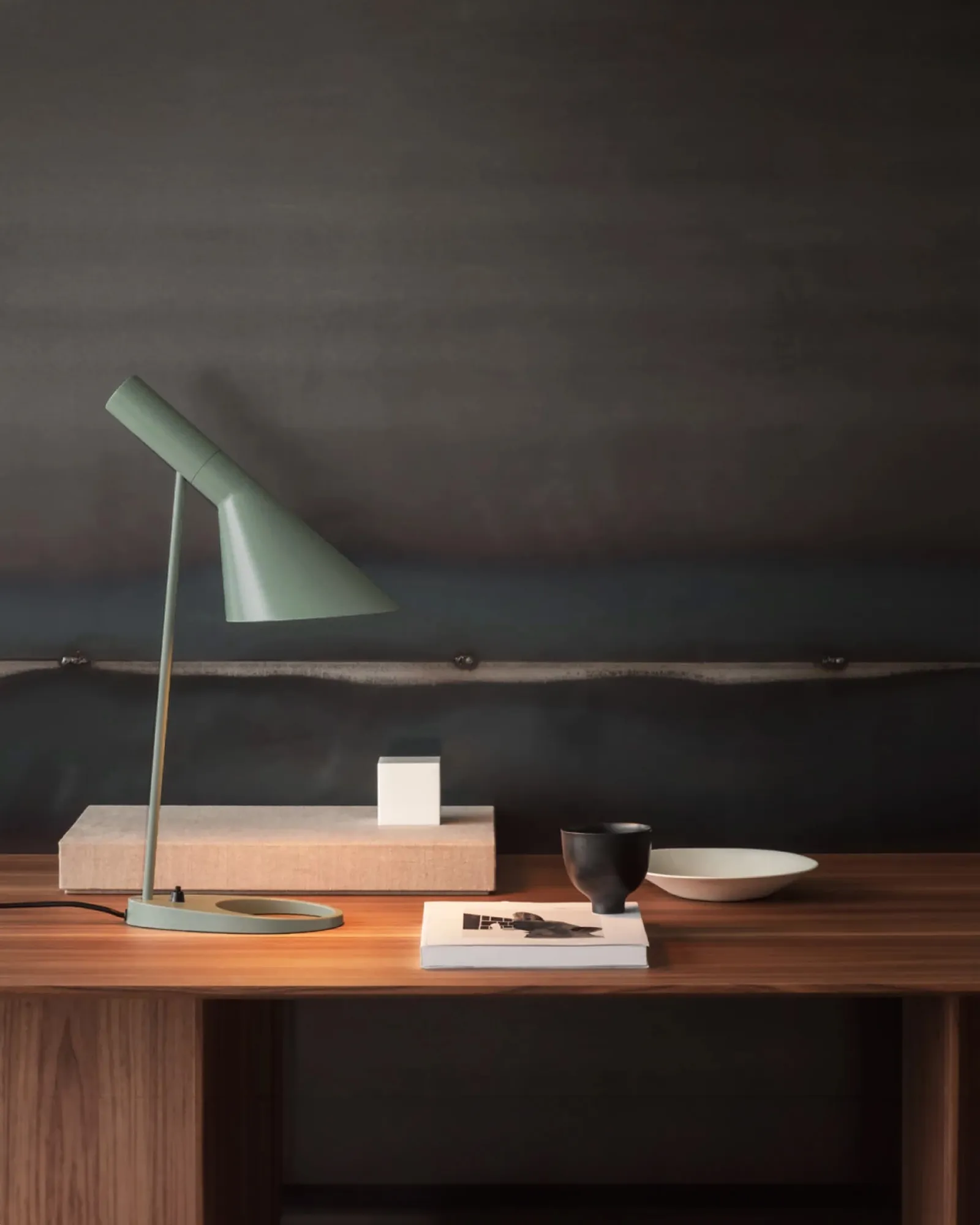 Louis Poulsen AJ Mini Table Lamp - Universal Plug