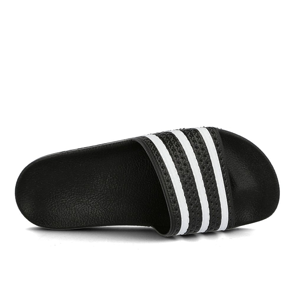 adidas<br>adilette