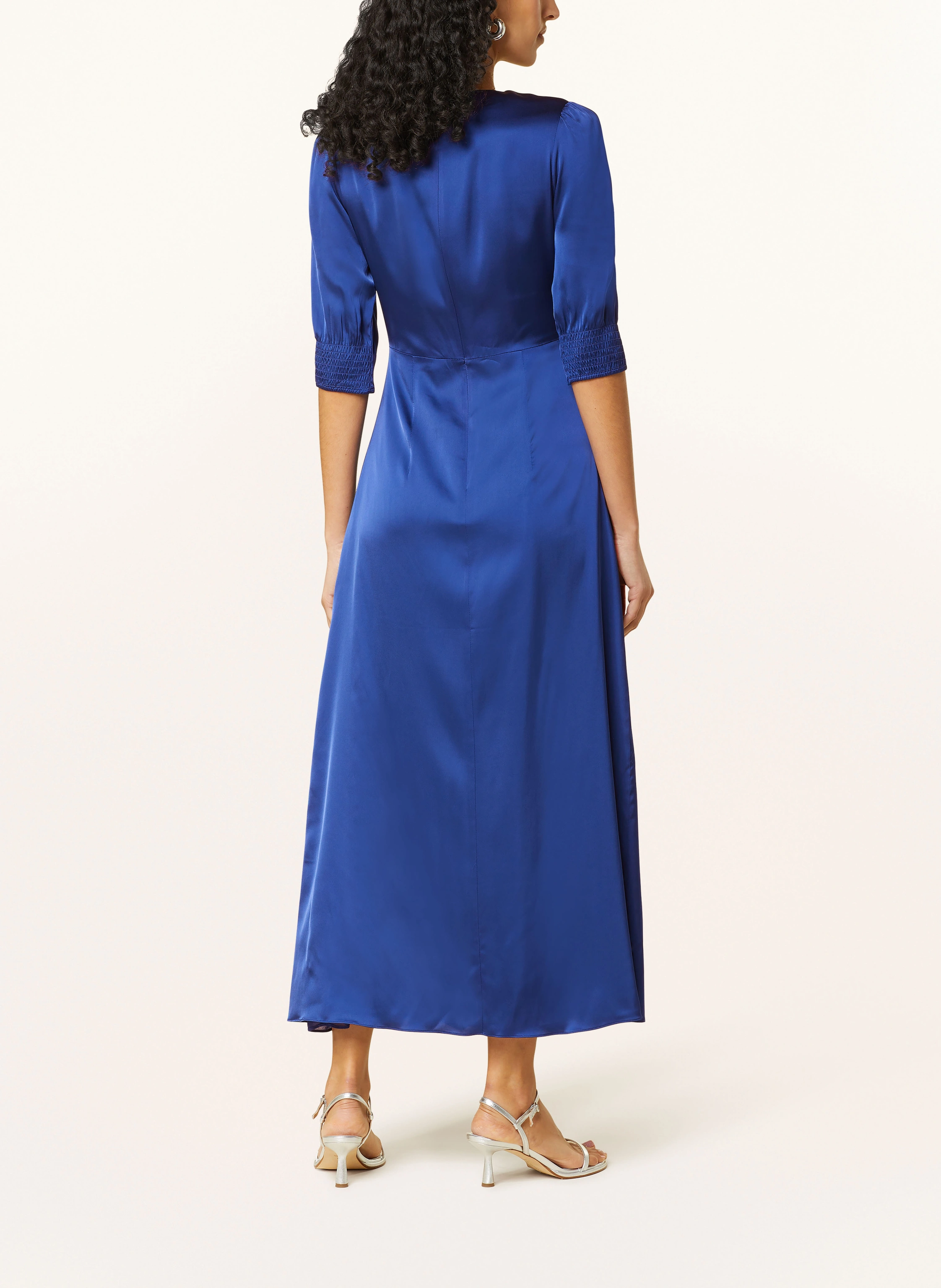 RIANI Cocktailkleid aus Satin mit 3/4-Arm