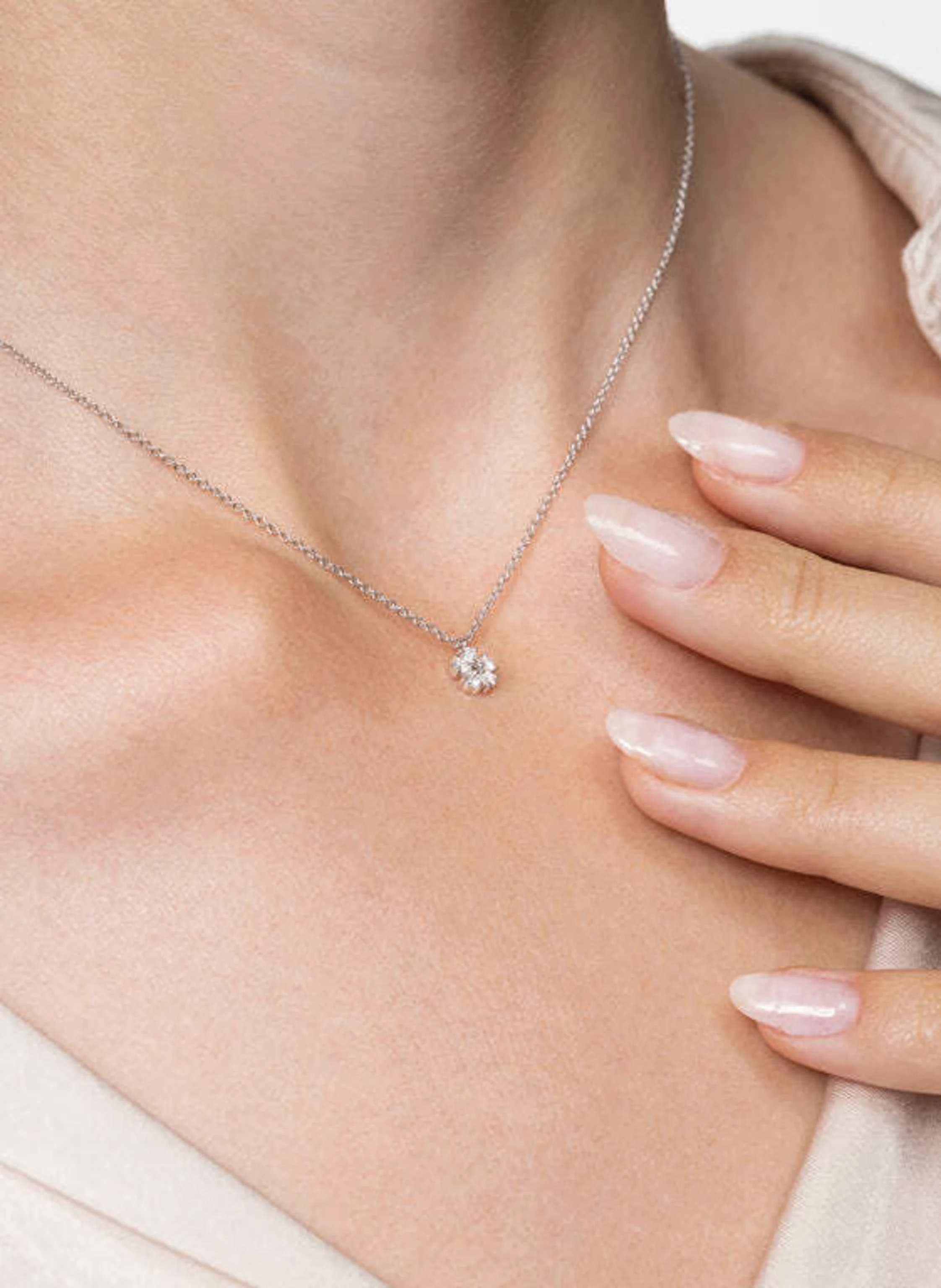 VEYNOU Halskette aus 14 Karat Weißgold und 0,16ct. lab-grown Diamanten