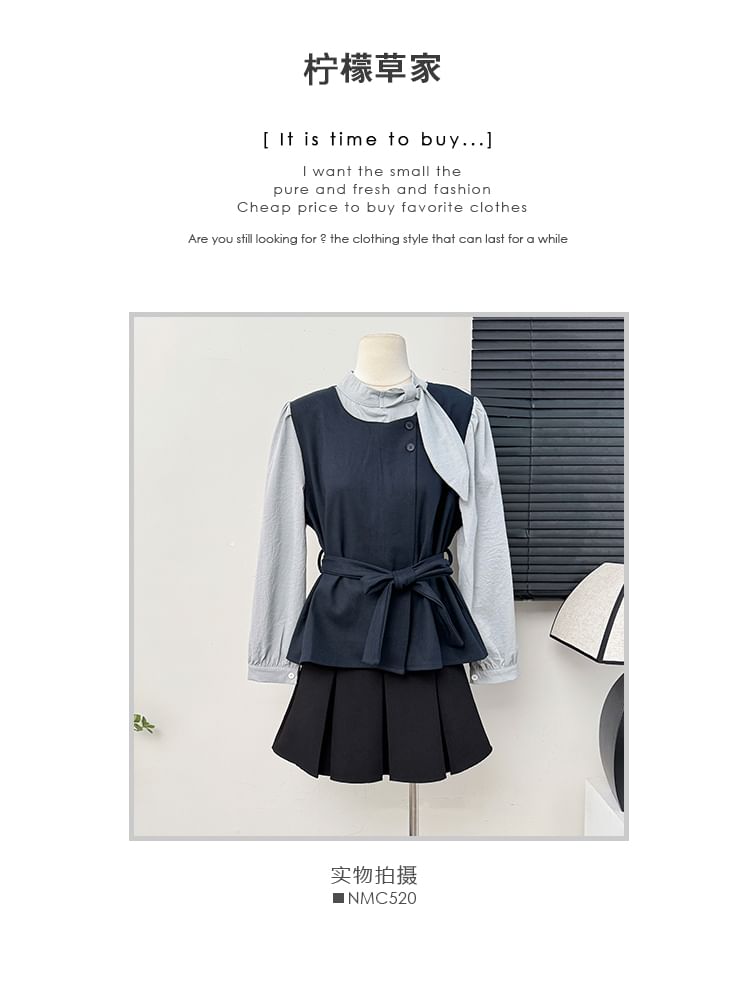 Lemongrass - Tweedelige losse blouse met strikhals en sjerp