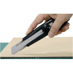 Cutter eL-500, boîtier en plastique, noir