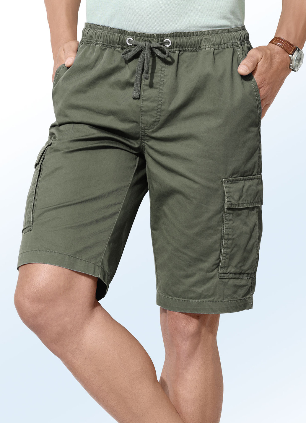 Bermudas mit Cargotaschen in 3 Farben