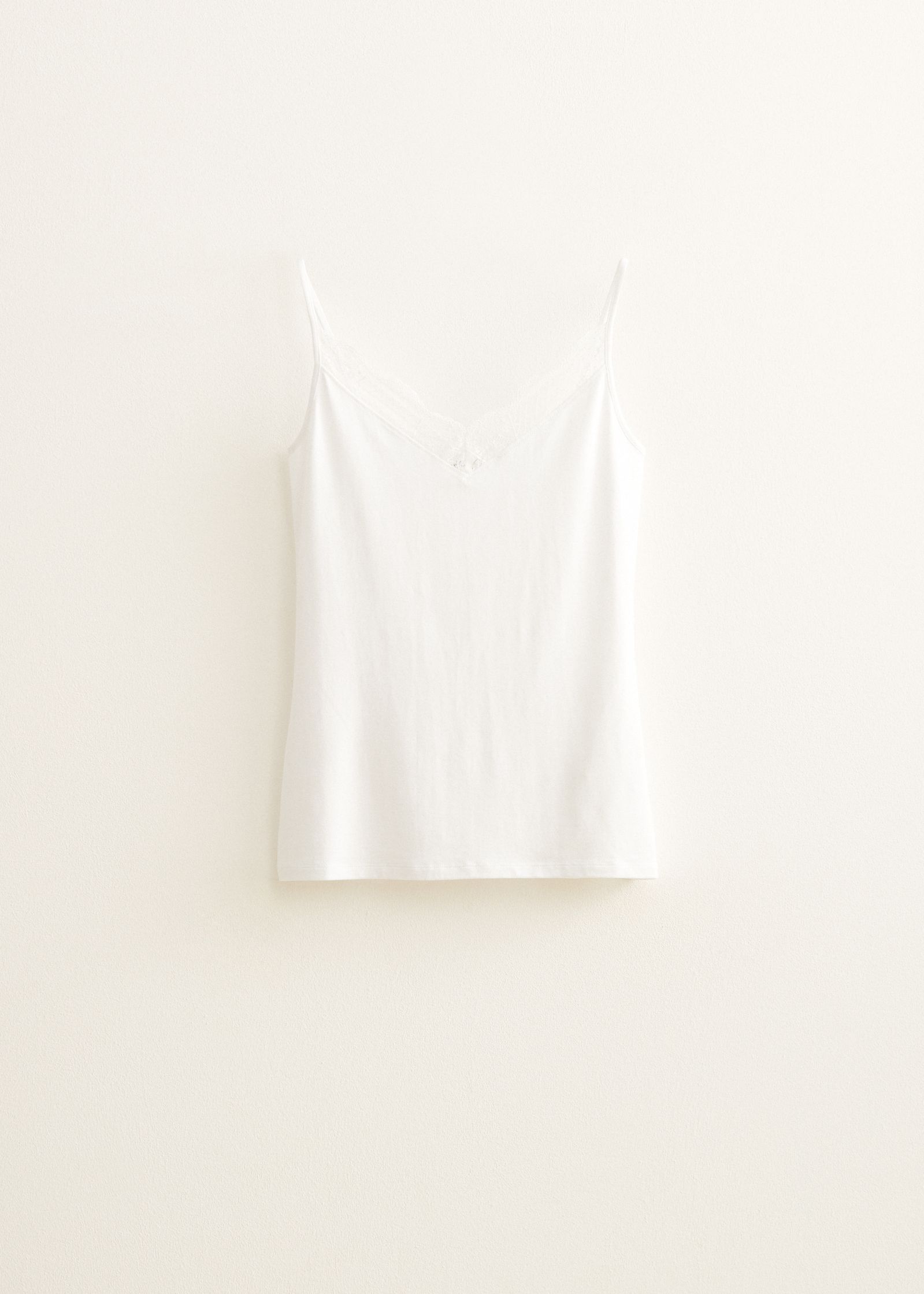 Basic singlet met kant