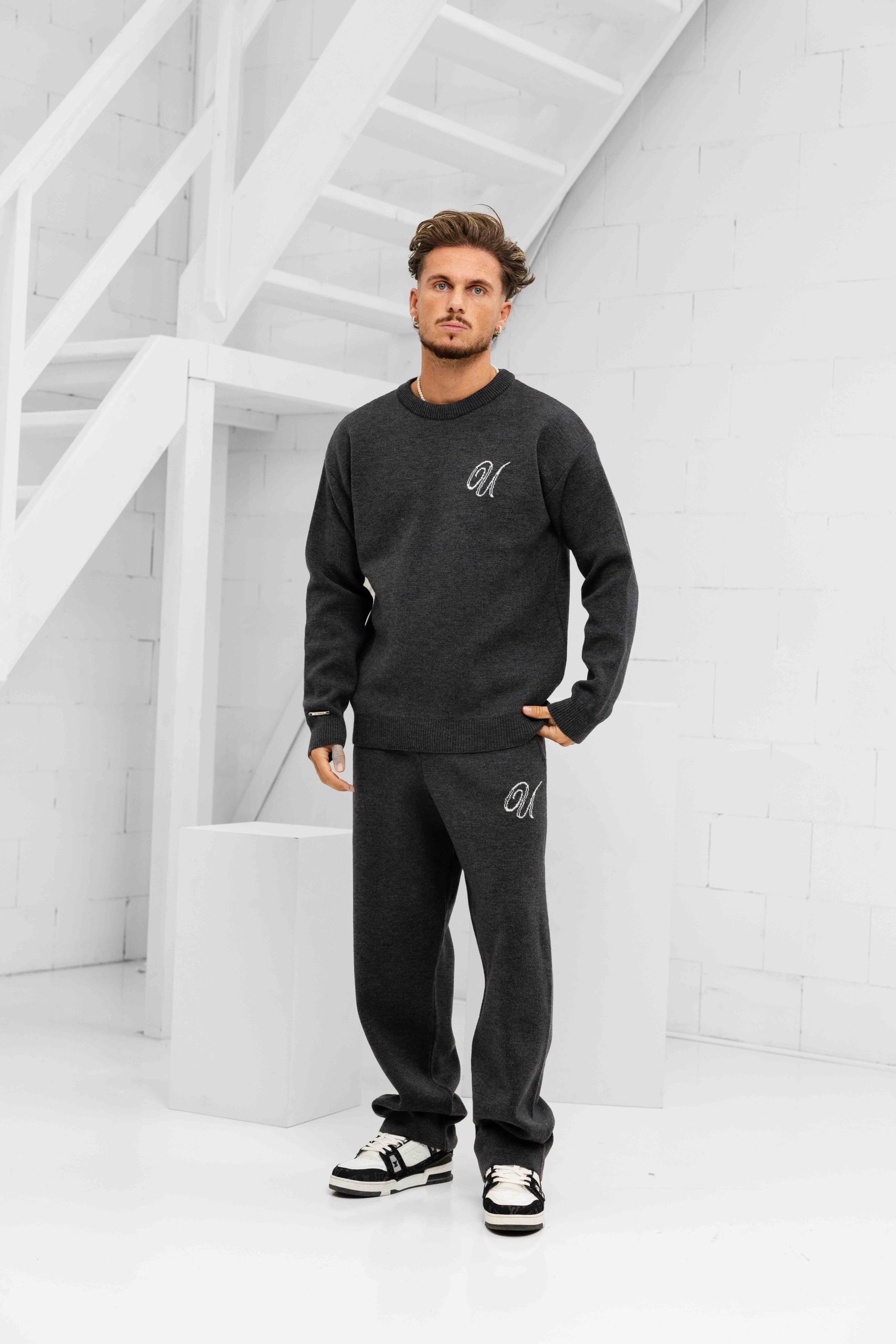 24 Uomo Knitted Trainingspak Heren Dark Grey