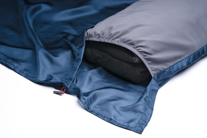 Silk Travel Sheet lagenpose