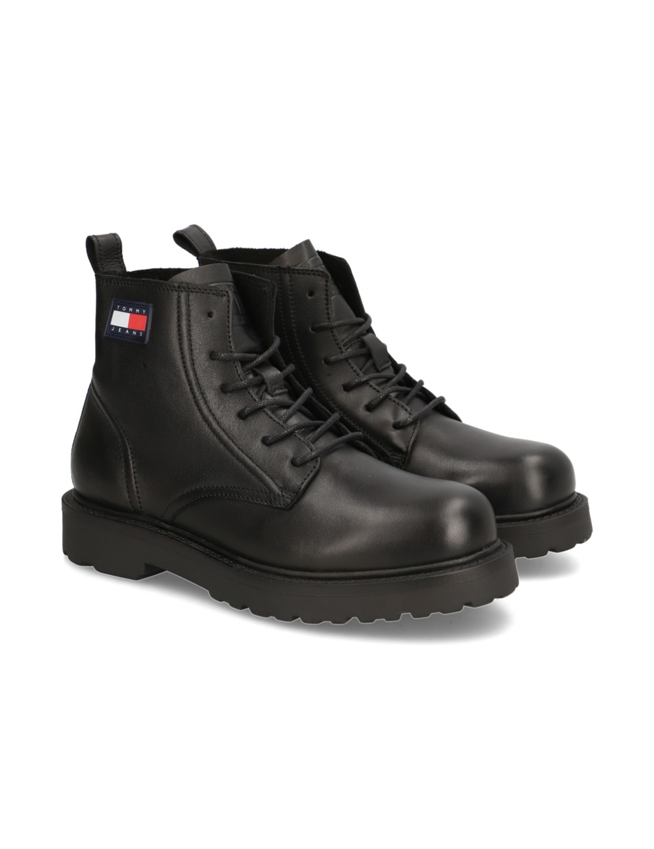 TJM RUBERIZED LACE UP BOOT