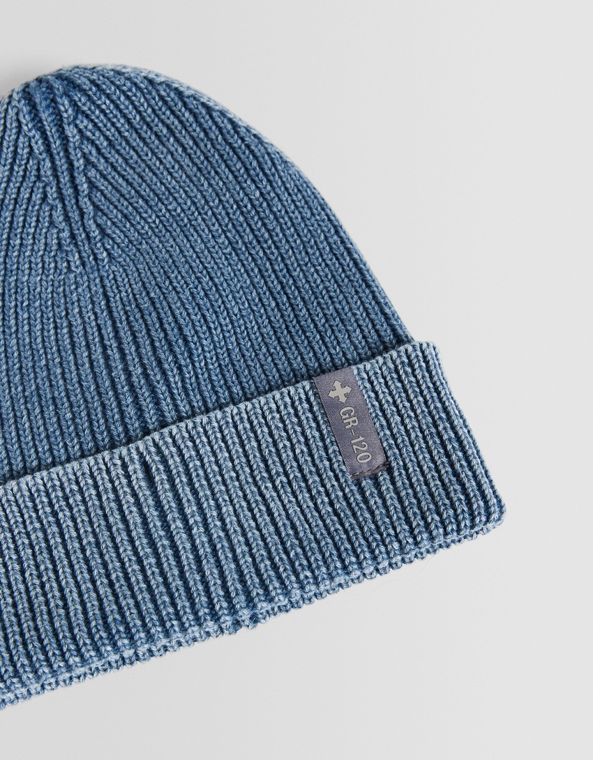 Gorro com efeito desbotado